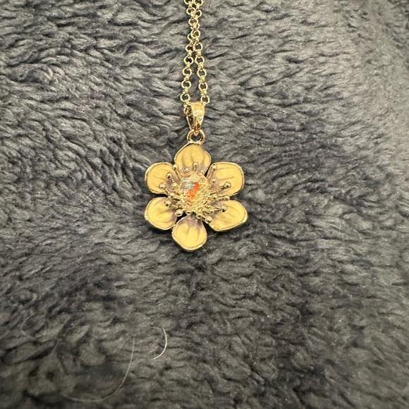 Beautiful NWOT Flower Enamel and Swarovski Bangle and Pendant Necklace - Picture 5 of 7